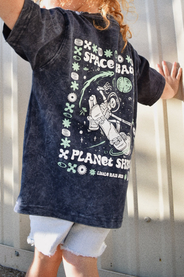 Space skate | OVERSIZED tee