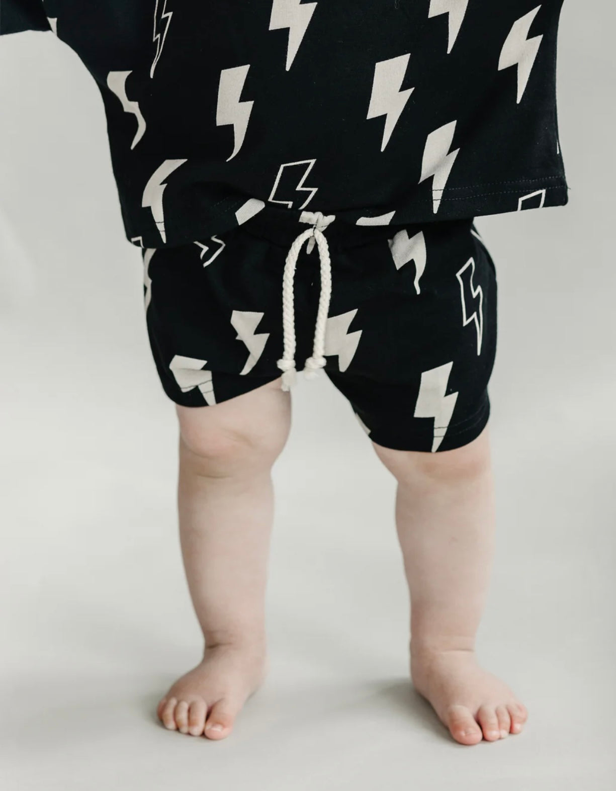 Black bolts | short set