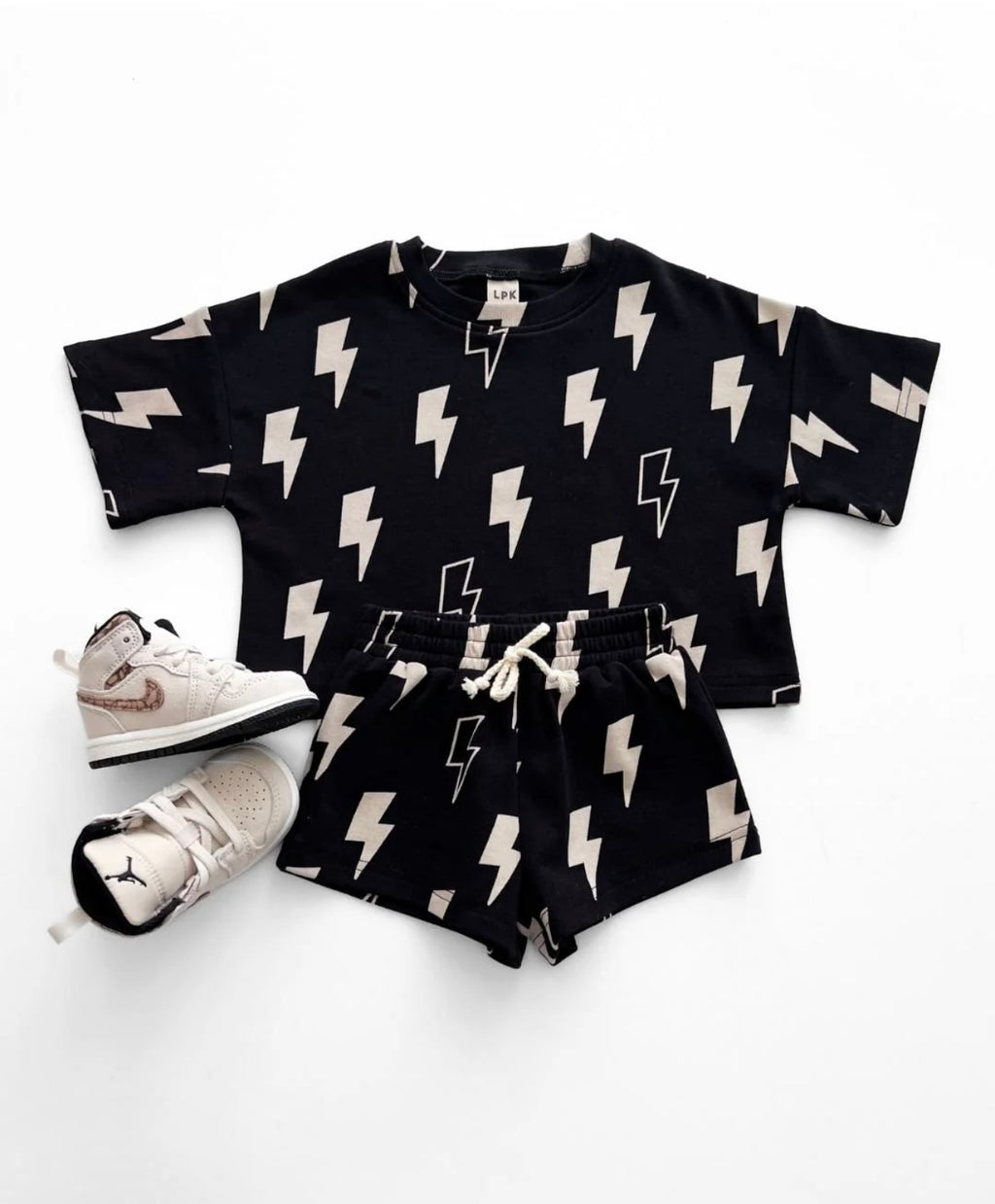 Black bolts | short set