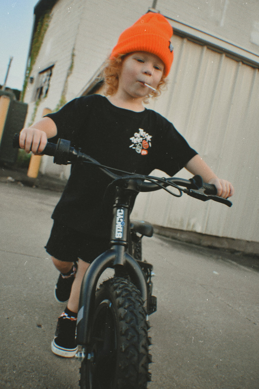 Trick or treat | tee (PREORDER)